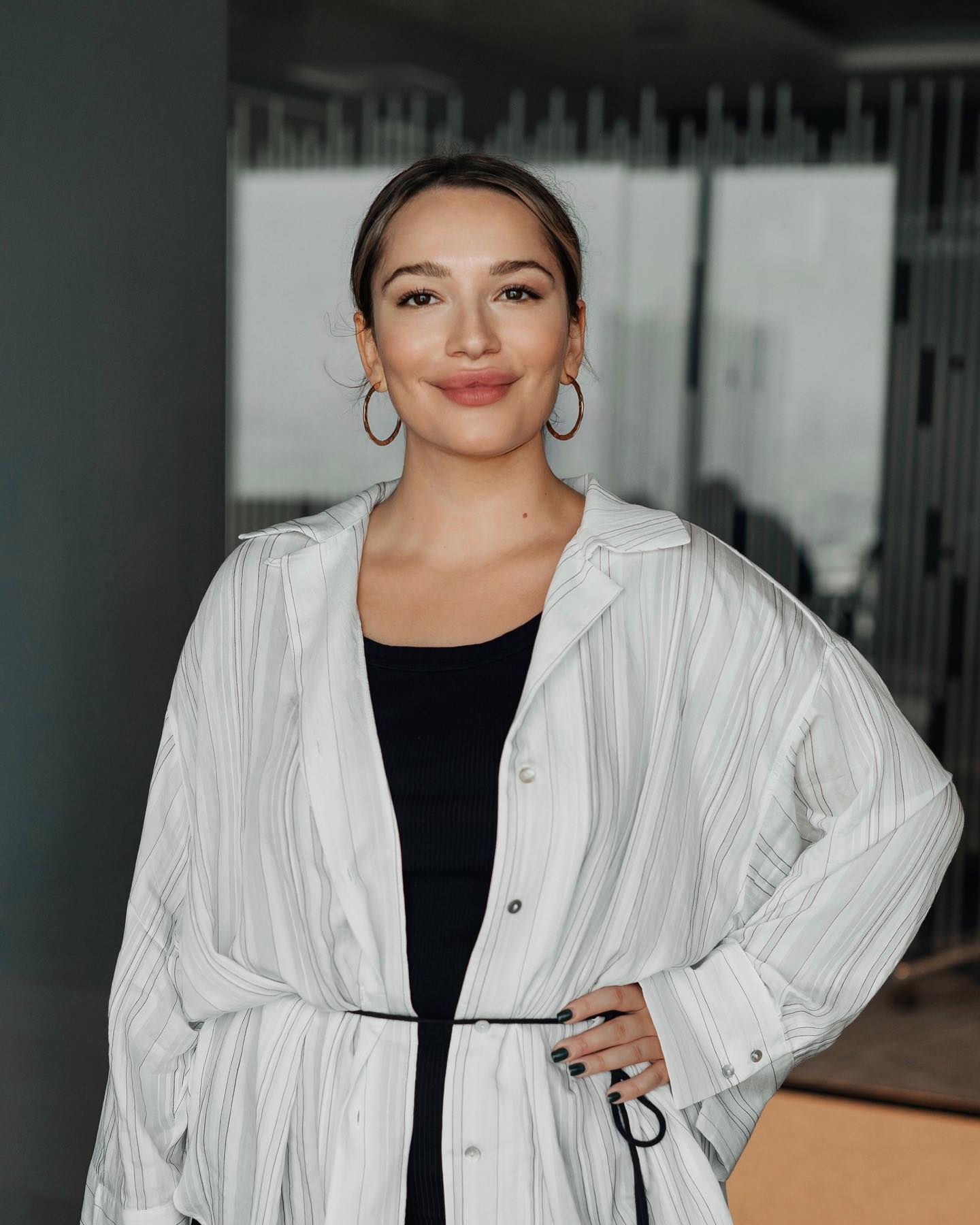 Дочь Мозговой после каминг-аута отправилась на отдых с любимой и показала яркие фото