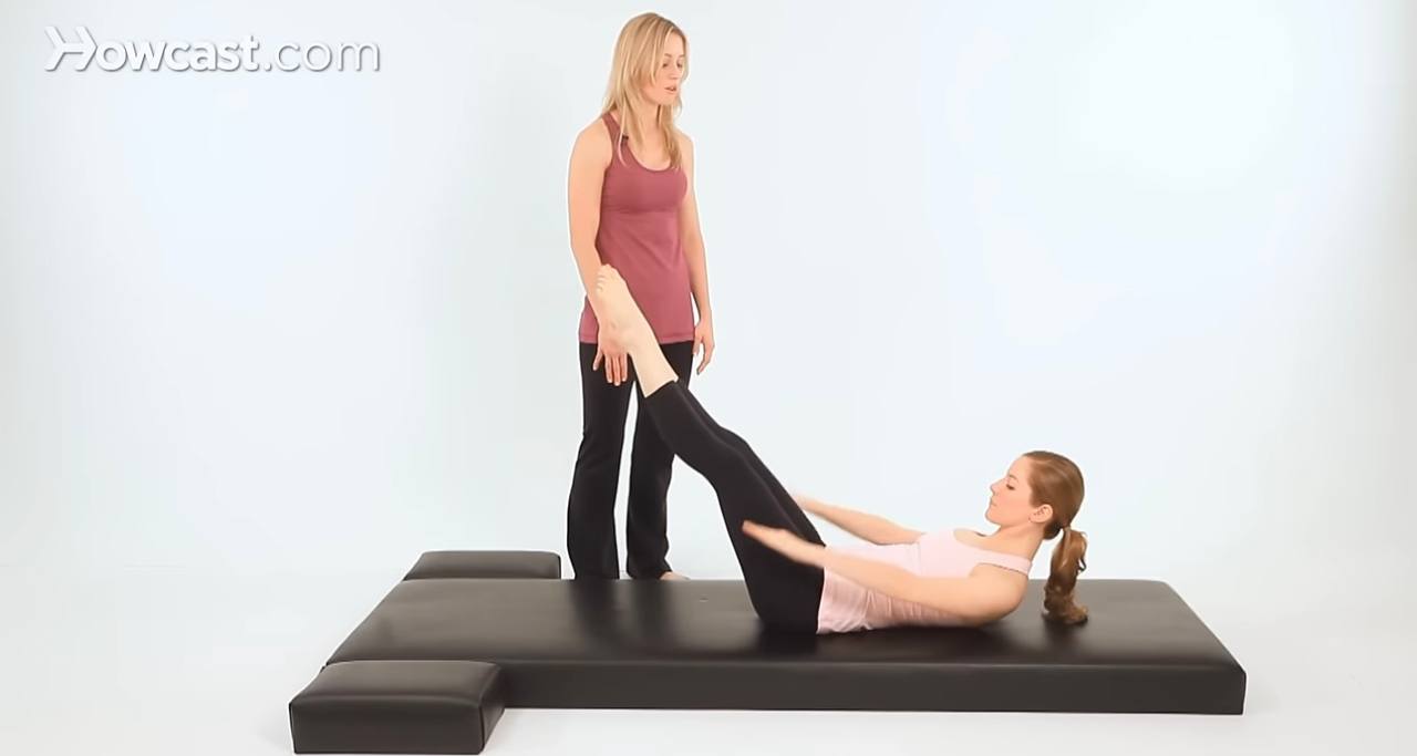 Має спробувати кожен: тренер назвав 4 вправи для перевірки міцності пресу