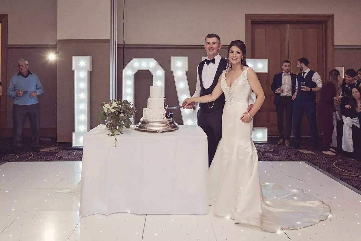 Американка благодаря двум изменениям сбросила половину веса до свадьбы: фото до и после