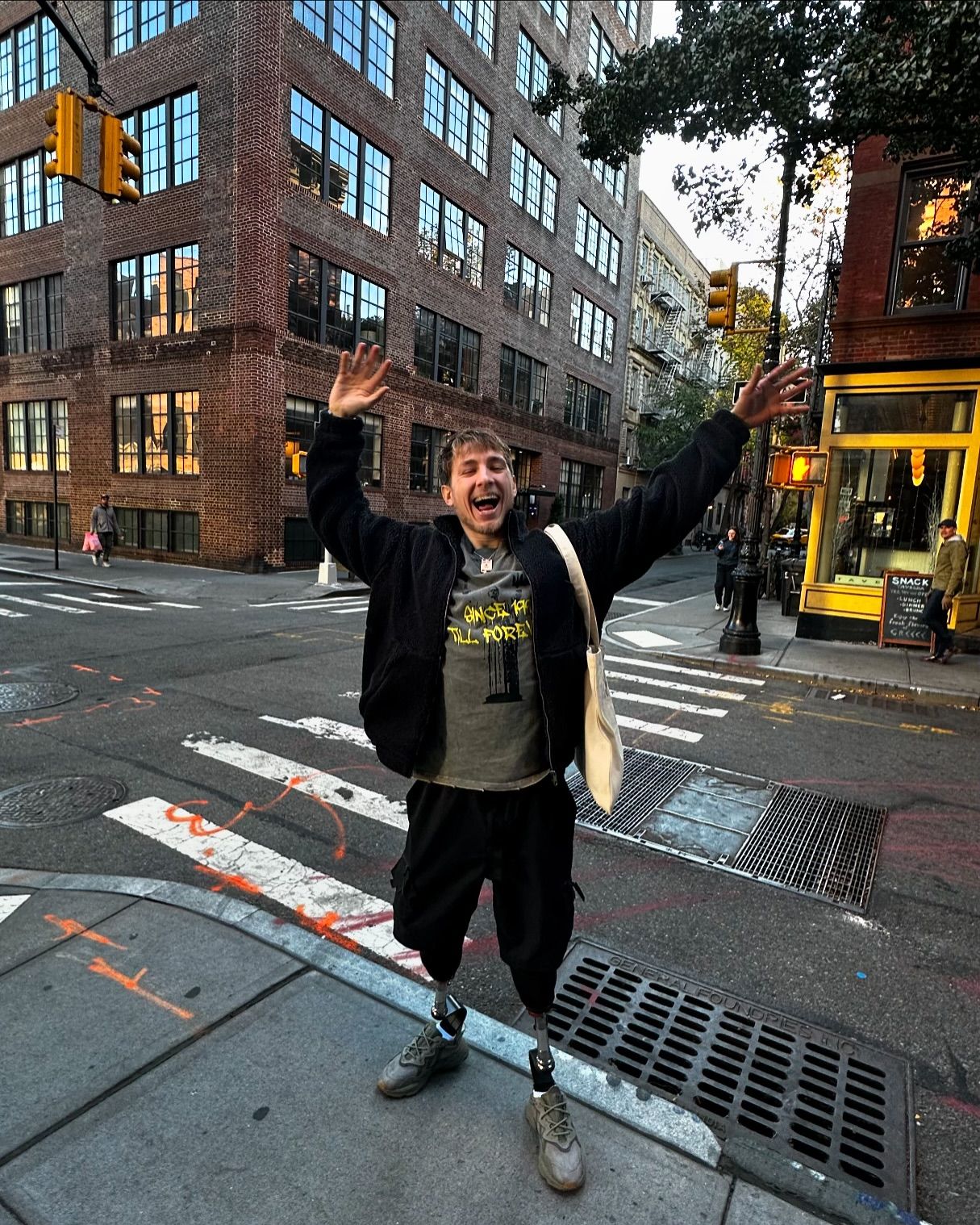 "Холостяк" Терен показав обійми із Сарою Джессікою Паркер: яскраві фото з Нью-Йорка