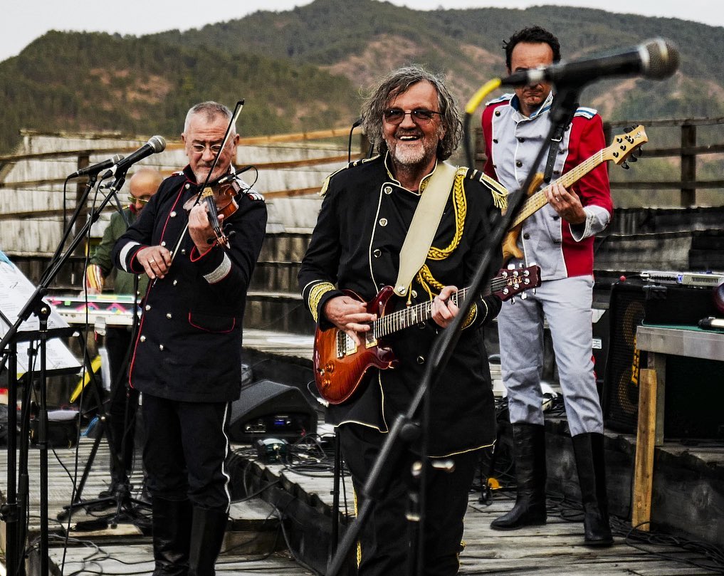 Знаменитий режисер хоче отримати громадянство РФ, щоб знімати фільм про УПЦ МП