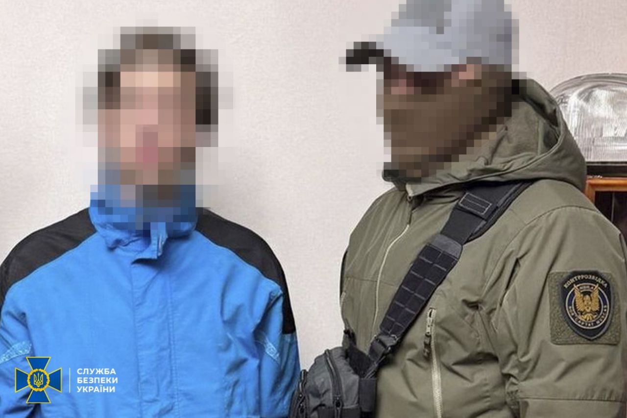 Допомагав коригувати удари РФ по оборонних заводах Харкова. СБУ викрила агента ФСБ