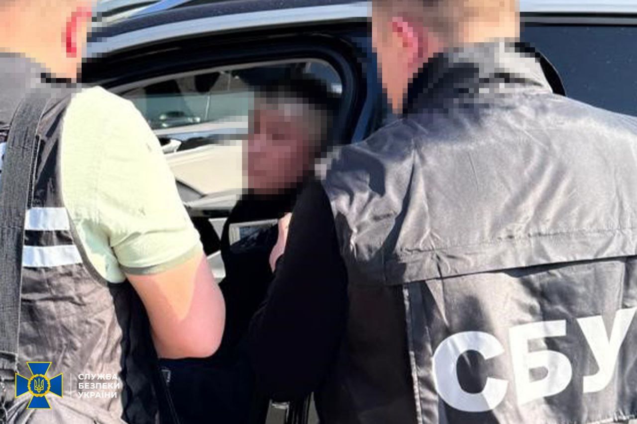 "Крышевал черный импорт" электроники. СБУ задержала чиновника  таможни во Львовской области