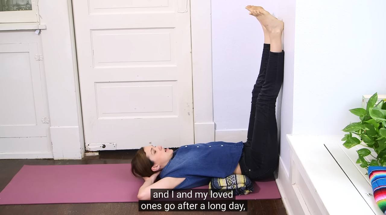 Йога для спини: 4 прості пози для уникнення болю в попереку