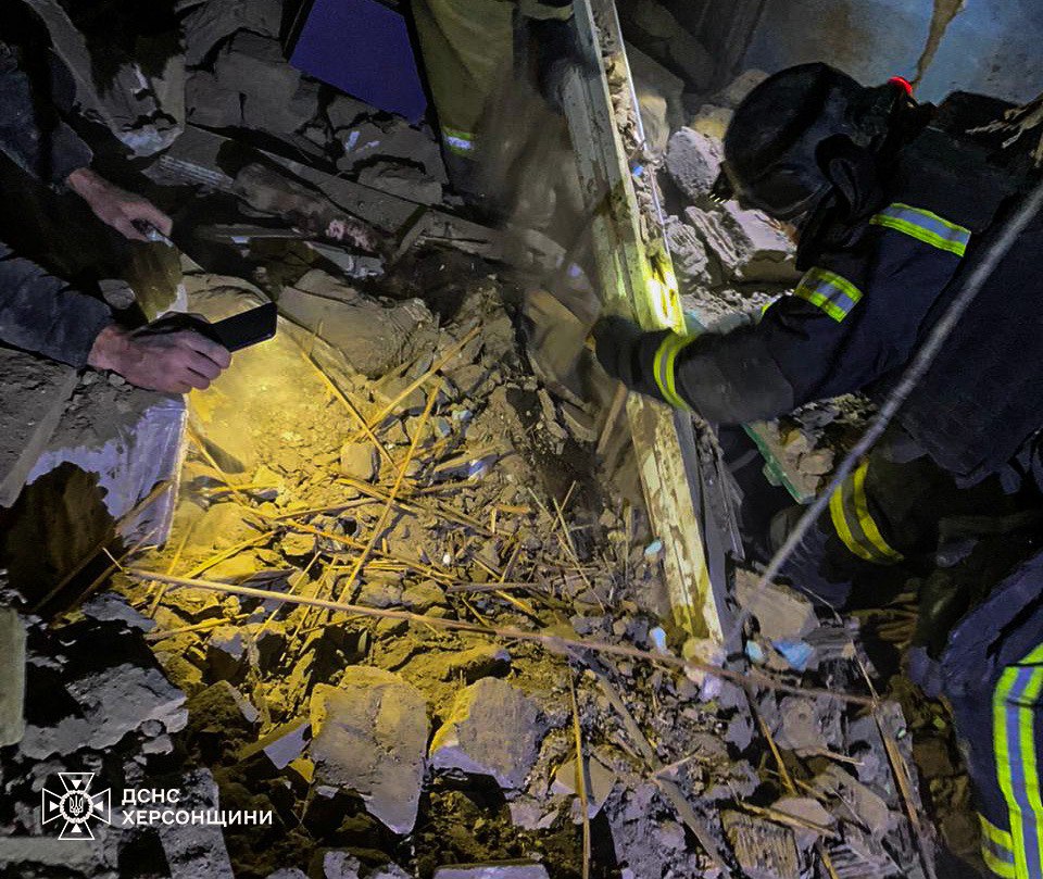 У Херсоні через російський удар зруйновано будинок, є жертва