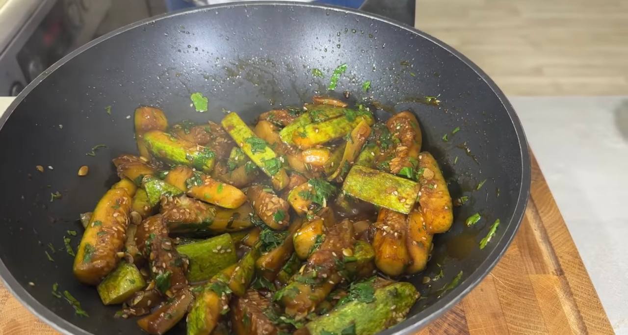 Кабачки по-турецьки за 5 хвилин: рецепт оригінальної та швидкої літньої закуски