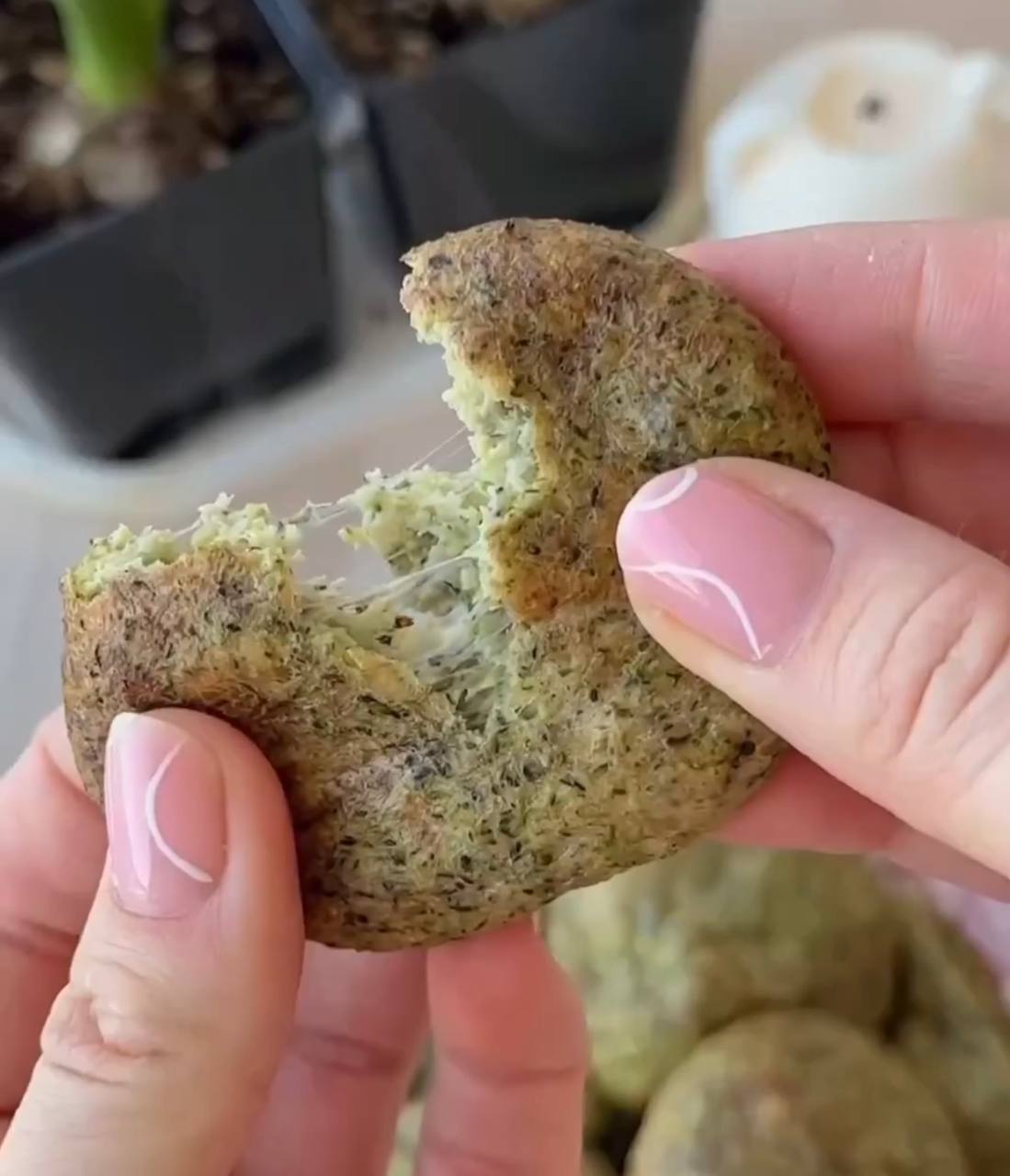 Корисні булочки з броколі всього з 5 інгредієнтів: готуються дуже швидко