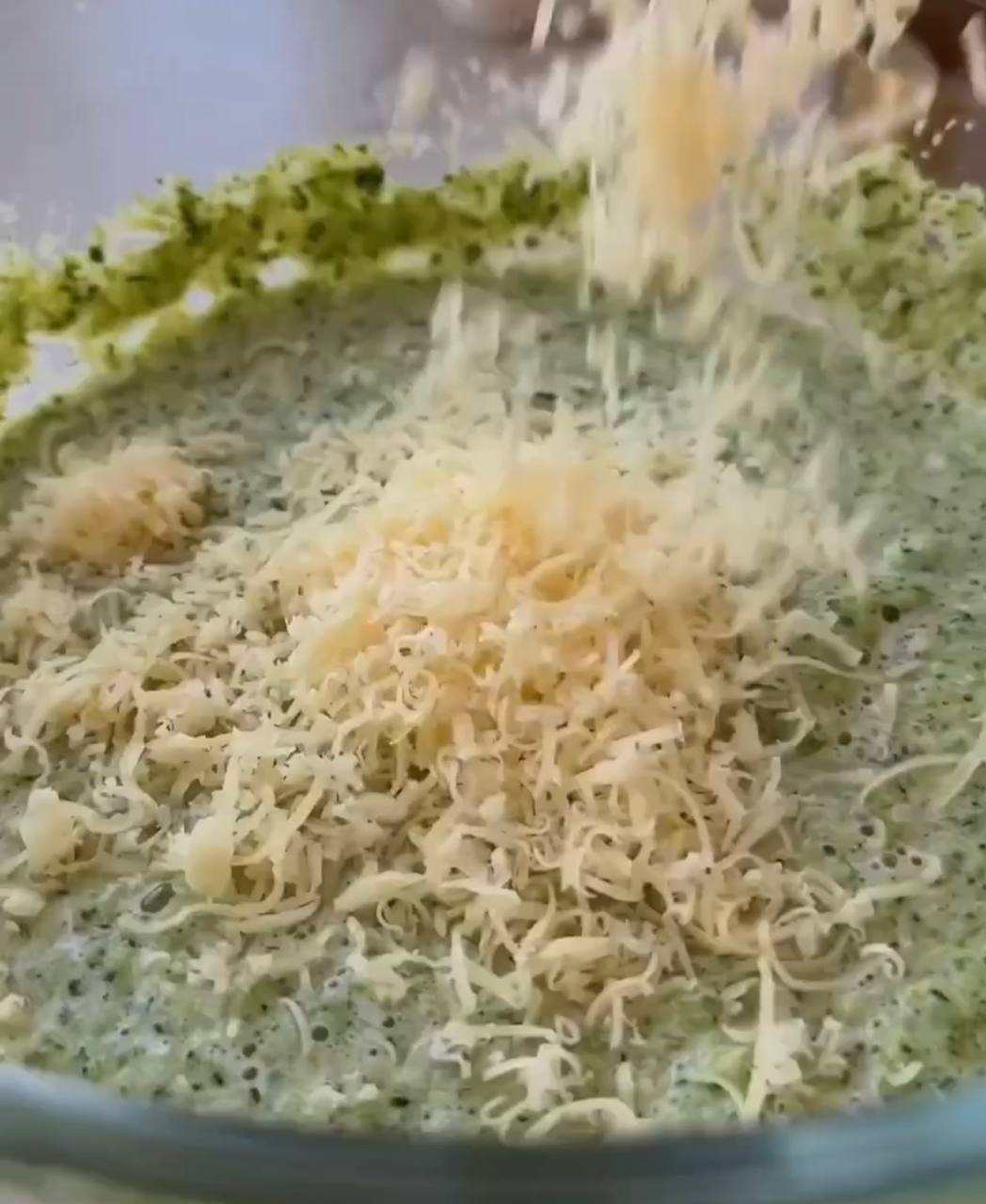 Корисні булочки з броколі всього з 5 інгредієнтів: готуються дуже швидко