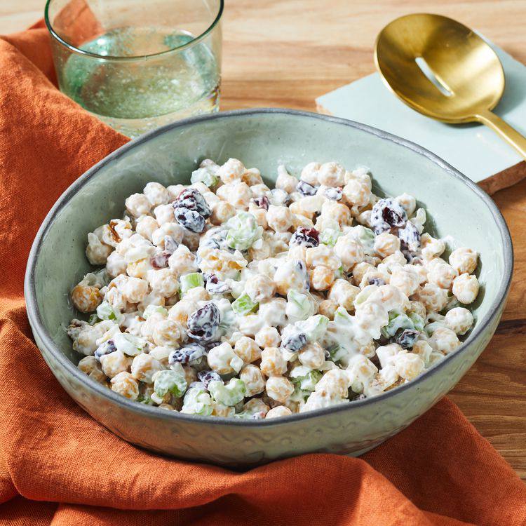 Цей салат на обід - ідеальний для зниження тиску: простий рецепт