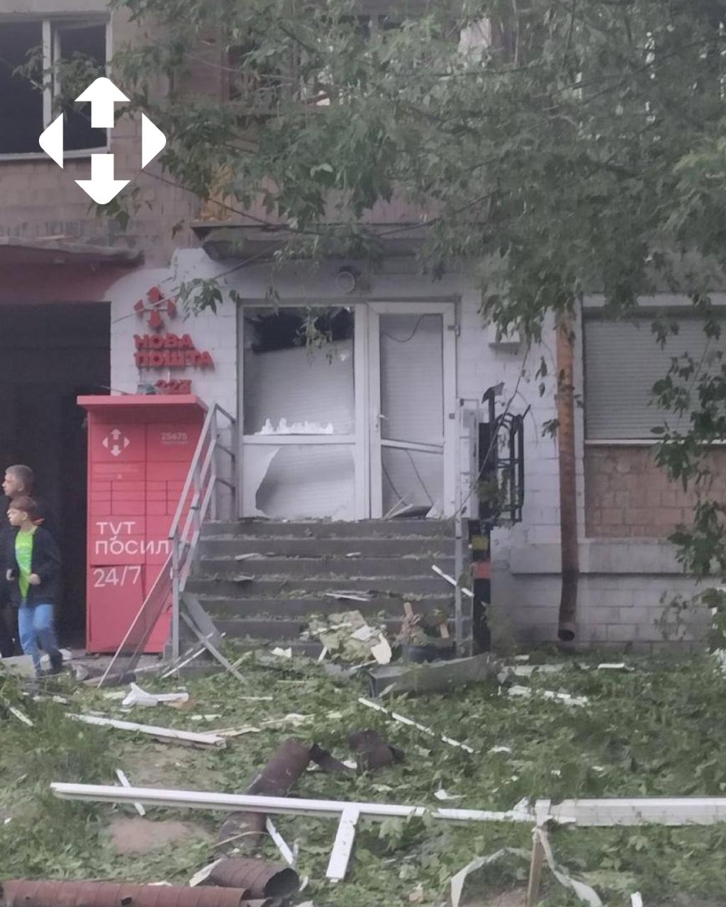 Відділення "Нової пошти" постраждали через атаку по Києву: що буде з посилками