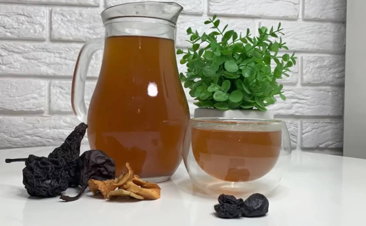 Смак дитинства: 5 рецептів узвару на Маковія, який готували наші бабусі