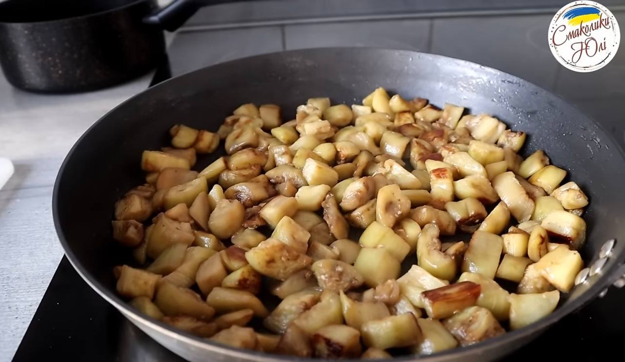 Неймовірні мариновані баклажани, що нагадують гриби: ідеальний рецепт закуски