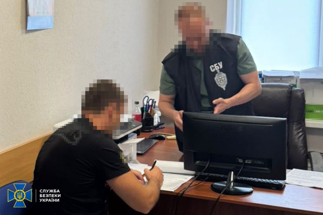 Розтрата 1 млрд гривень на продуктах для ЗСУ: викрито екс-посадовця Міноборони