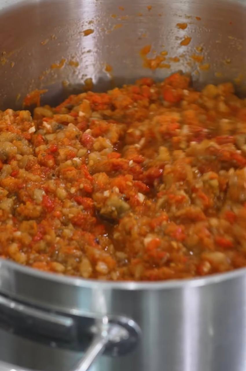 Родина буде в захваті: рецепт пряної овочевої закуски на зиму