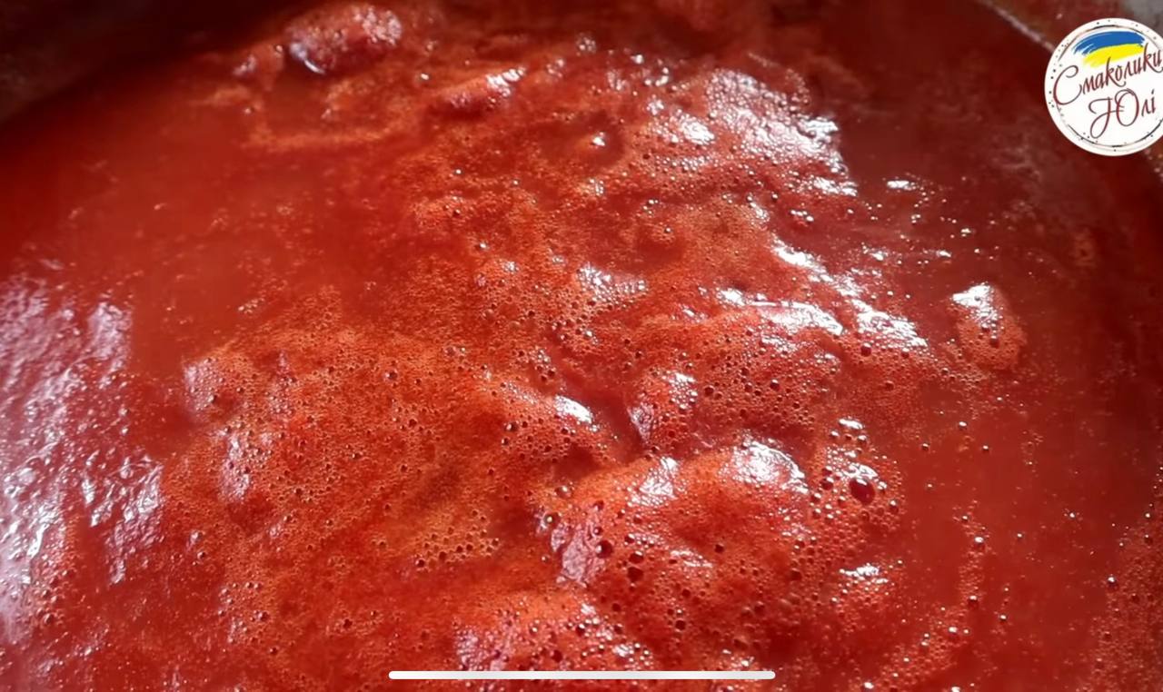 Найкращий рецепт кетчупу на зиму: виходить смачніший за магазинний