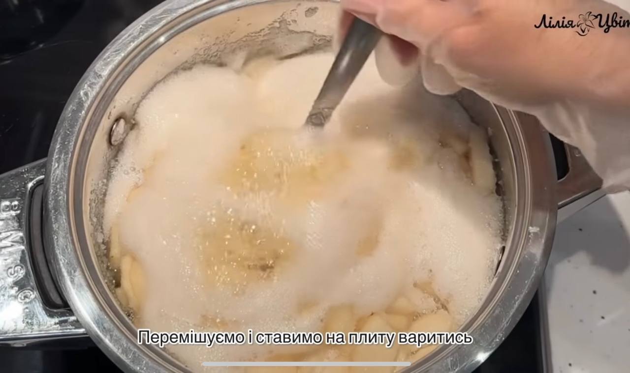 Готовим сгущенку из груши на зиму: всего 3 ингредиента