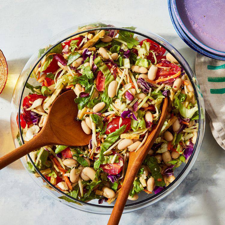 Топ-5 салатів з помідорів, які варто приготувати до кінця літа (фото)