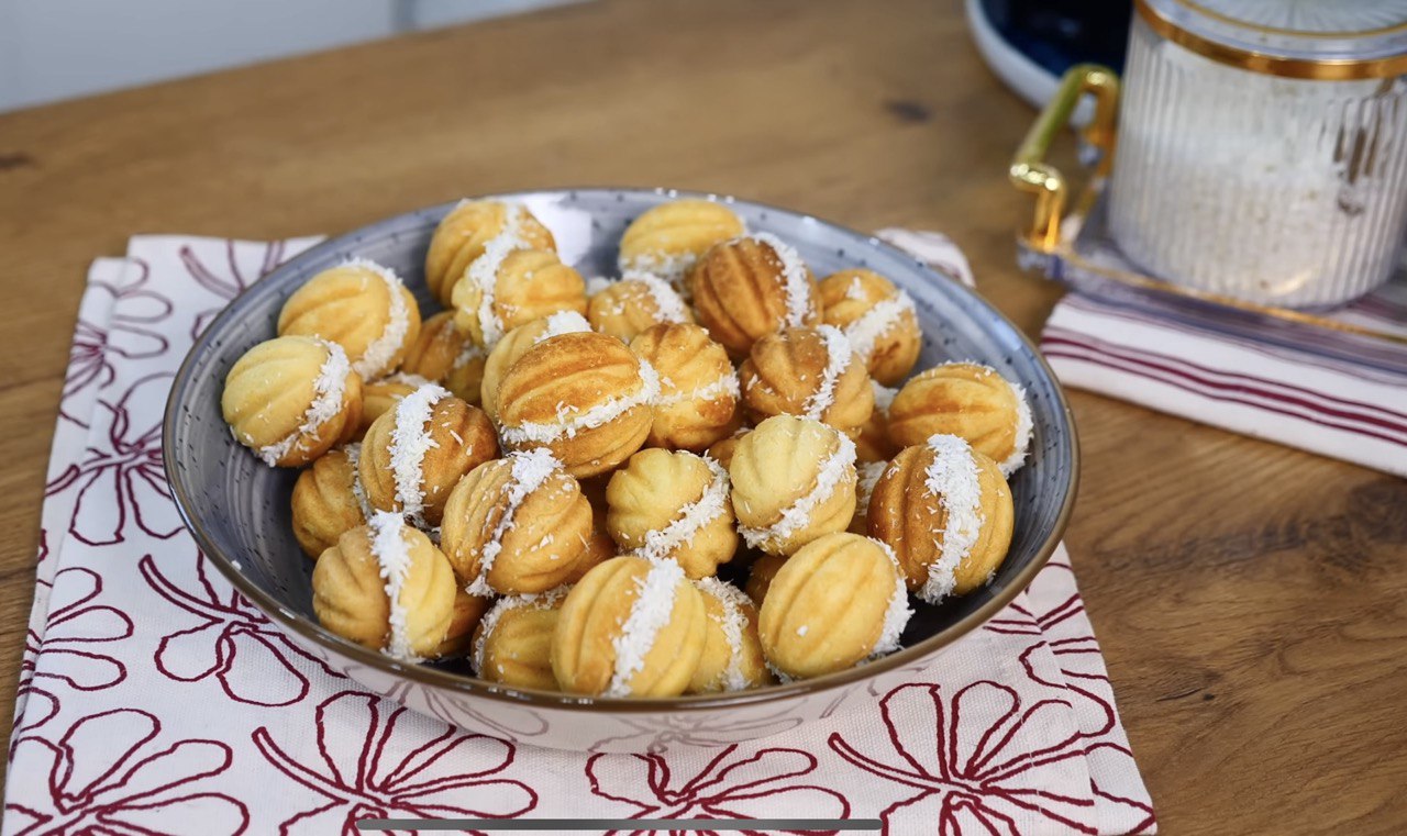 Домашні горішки "Рафаелло", які швидко з'їдаються: усі будуть просити добавки