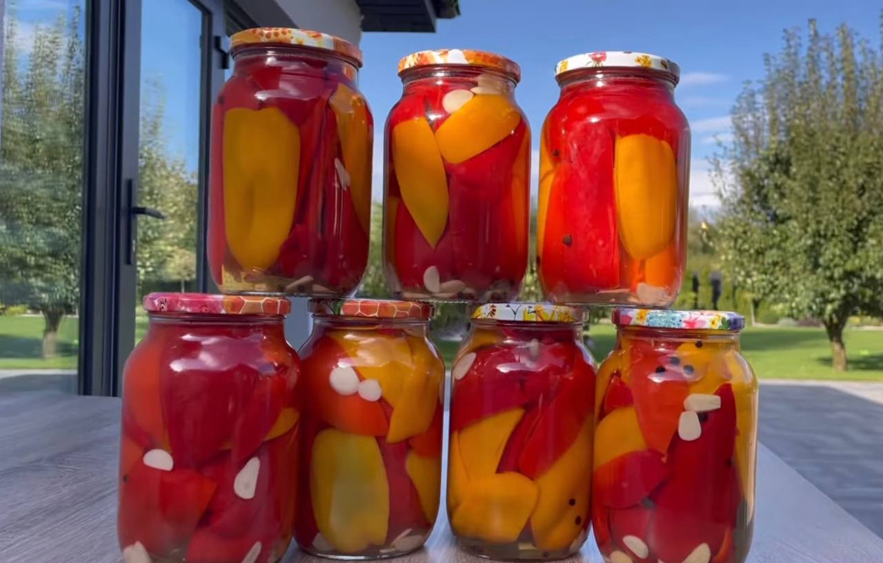 Маринованные перцы без масла: быстрый рецепт на зиму