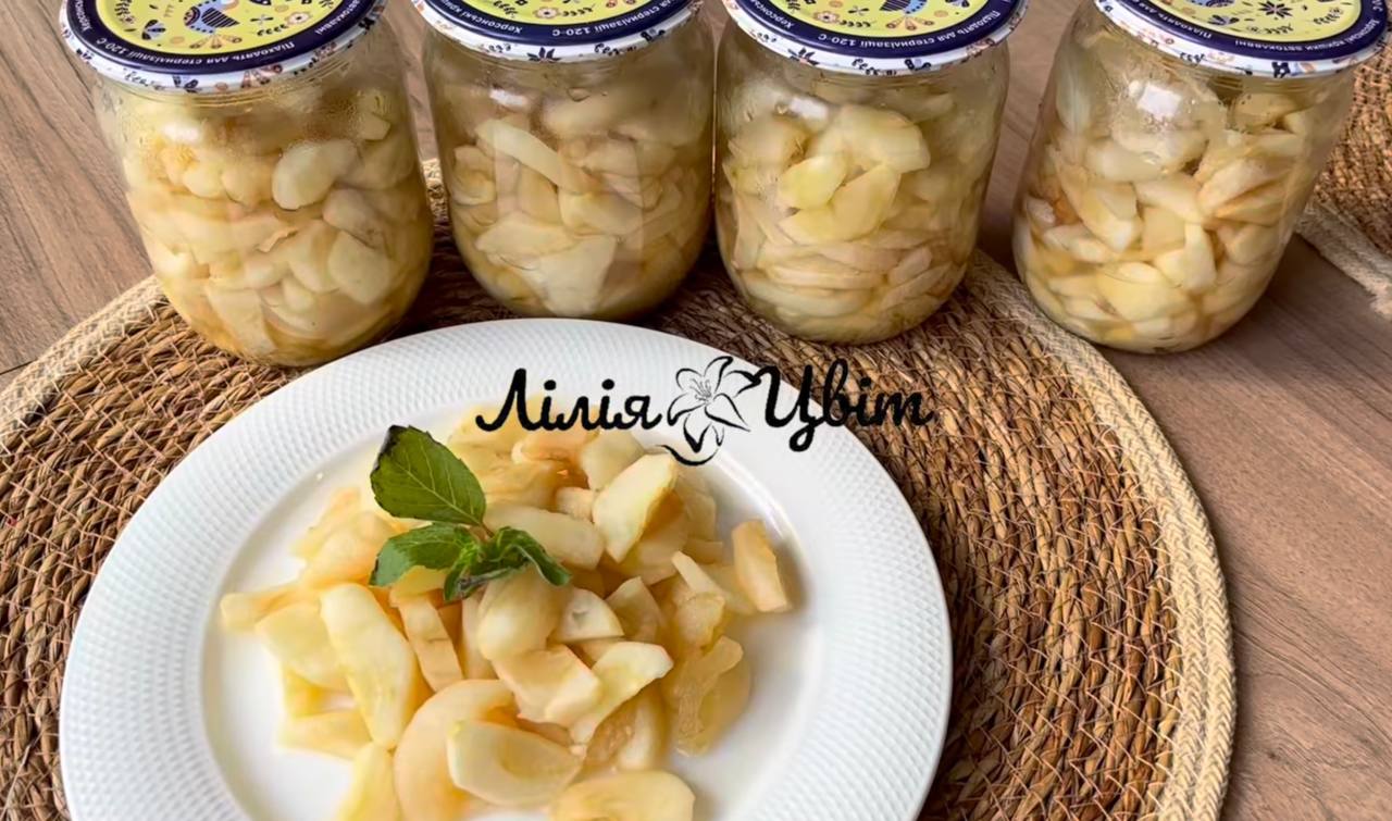 Яблука у власному соку: простий рецепт на зиму з трьох інгредієнтів