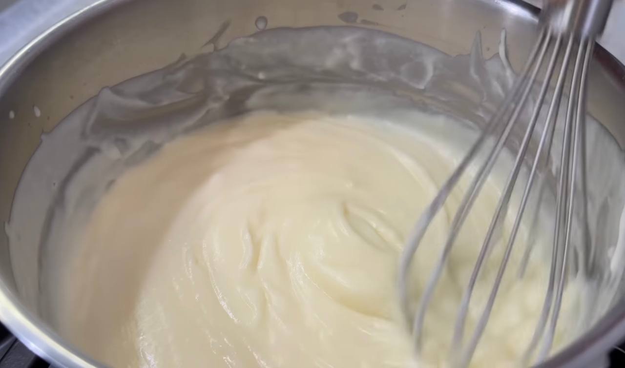 Торт "Пломбір" за 20 хвилин без духовки: ідеальний варіант десерту