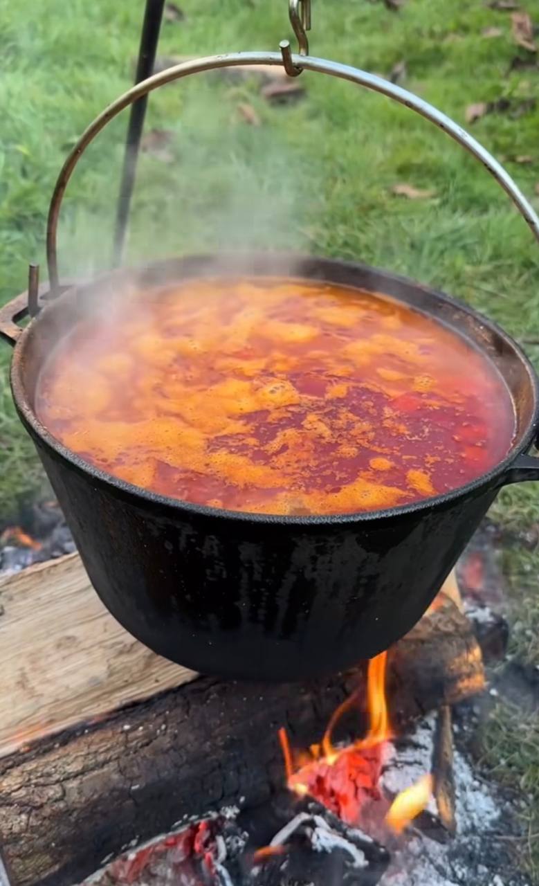 Справжній закарпатський бограч з 4 видами м'яса: рецепт неймовірної страви