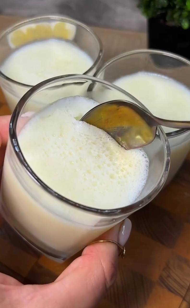 Ніжний ананасовий десерт з легкою кислинкою: такого ви ще не їли