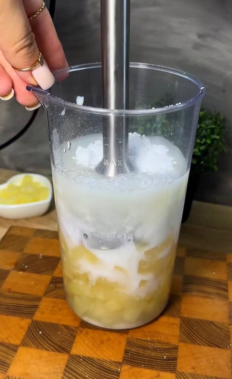 Ніжний ананасовий десерт з легкою кислинкою: такого ви ще не їли