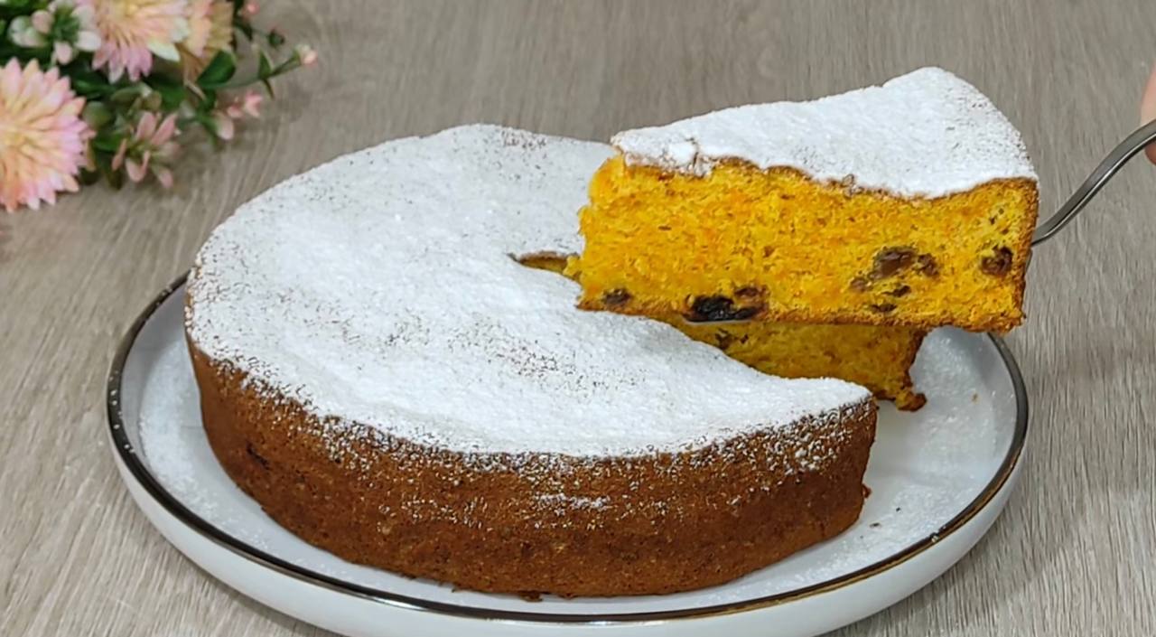 Морквяний пиріг з продуктів, які завжди є вдома: готується дуже легко