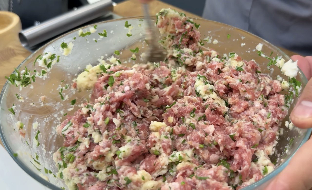 Соковиті котлети, як "у мами": простий домашній рецепт