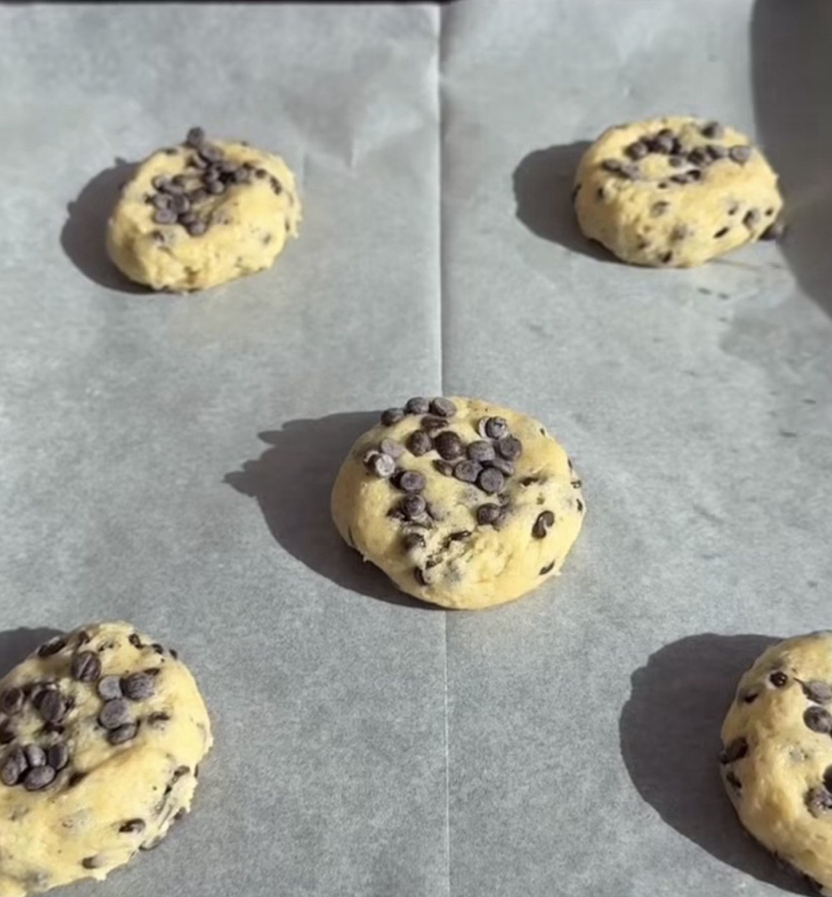 Популярне американське печиво з шоколадом: хрустке зовні та ніжне в середині