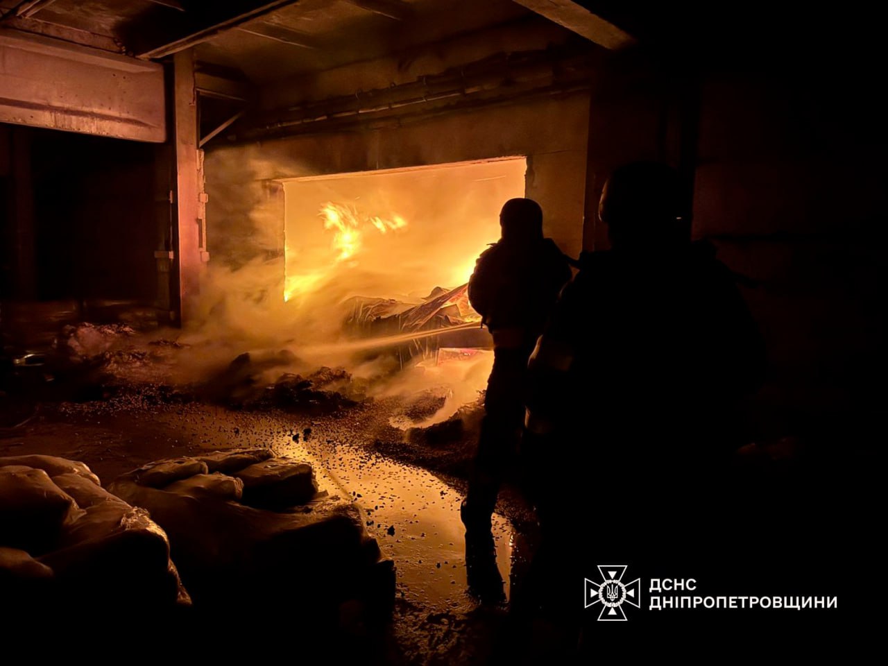 РФ масовано вдарила дронами по Павлограду: у місті пожежі, є загиблий