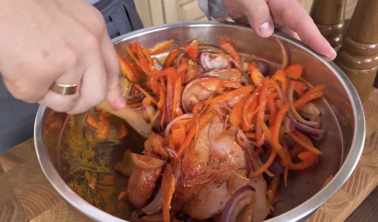 Цю страву з курки мають спробувати усі: інгредієнти дуже прості