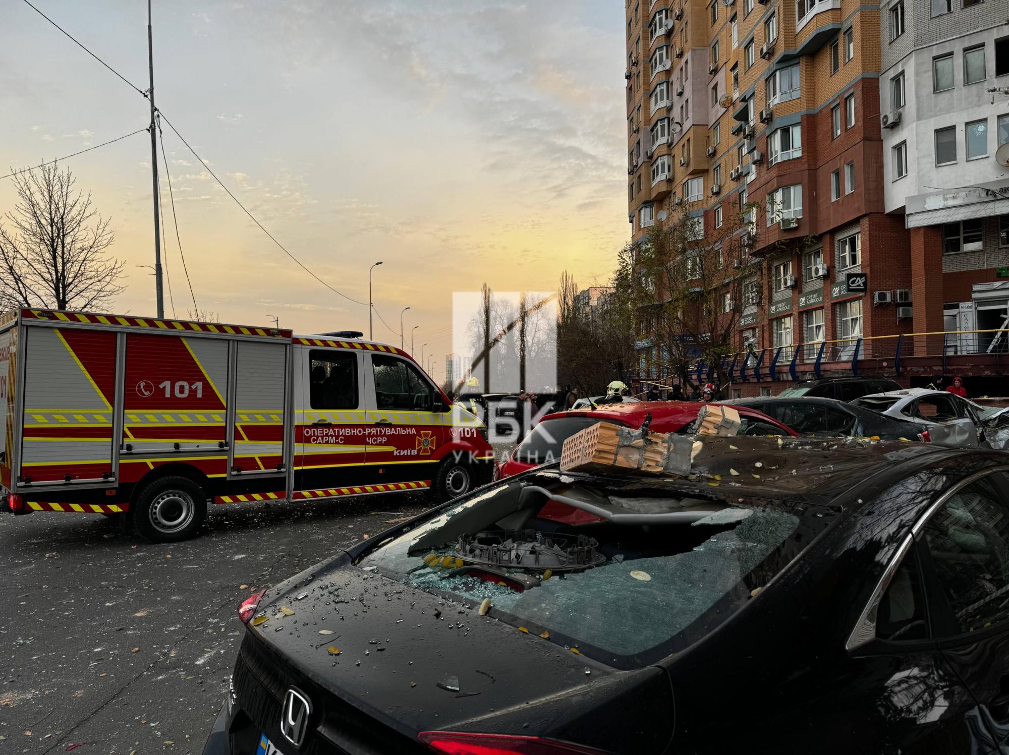 Горели многоэтажки почти во всех районах: репортаж РБК-Украина из Киева после атаки