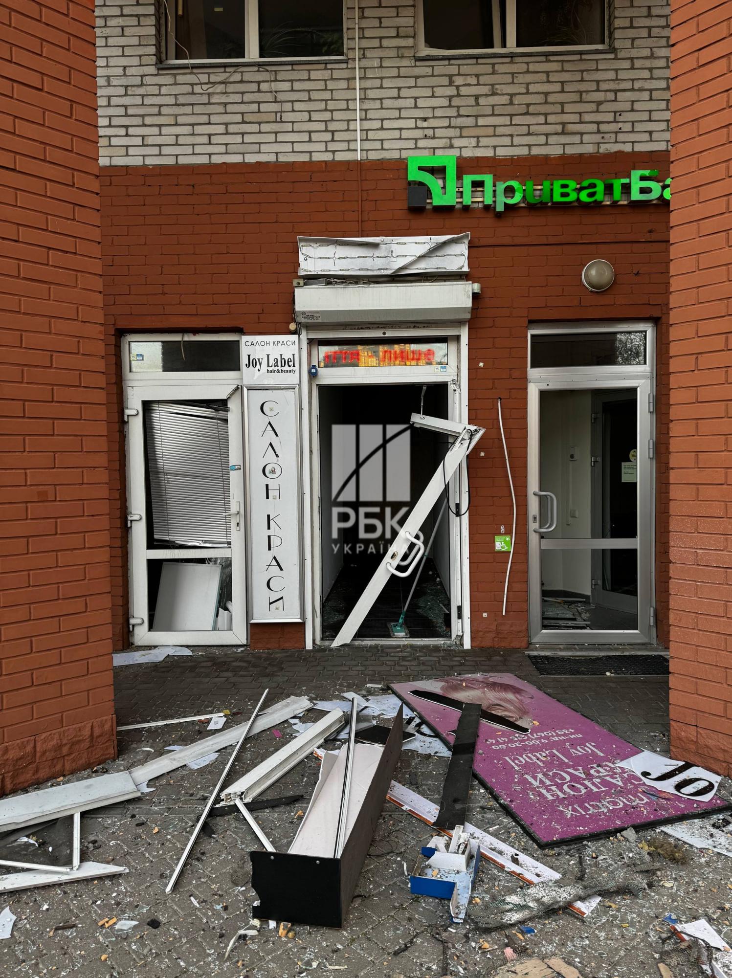 Горели многоэтажки почти во всех районах: репортаж РБК-Украина из Киева после атаки