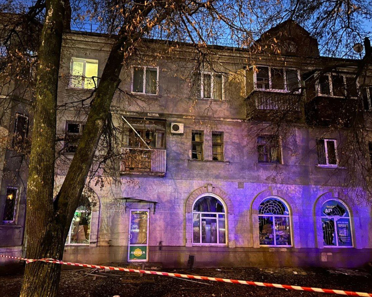 У Сумах "приліт" дрона біля житлового масиву: є постраждалі