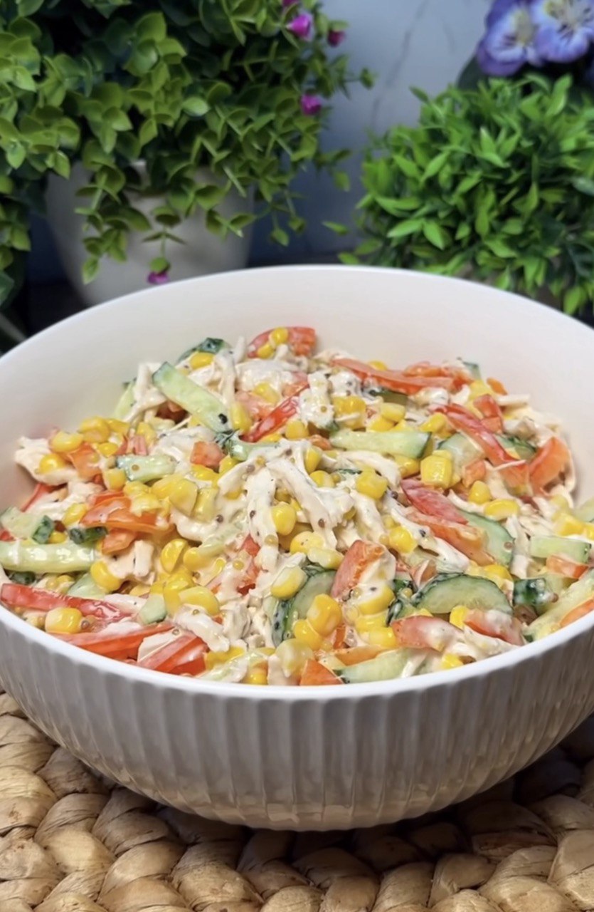 Легкий та смачний салат за 7 хв: ідеальний рецепт