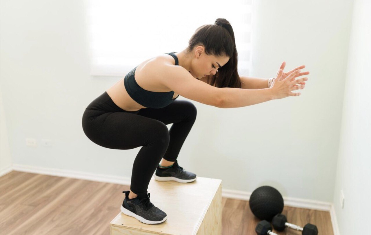 10 ефективних вправ без обладнання, які можна виконувати будь-де