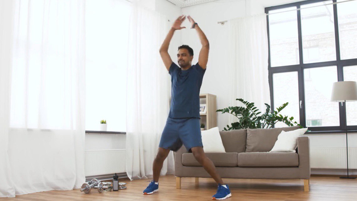 10 ефективних вправ без обладнання, які можна виконувати будь-де