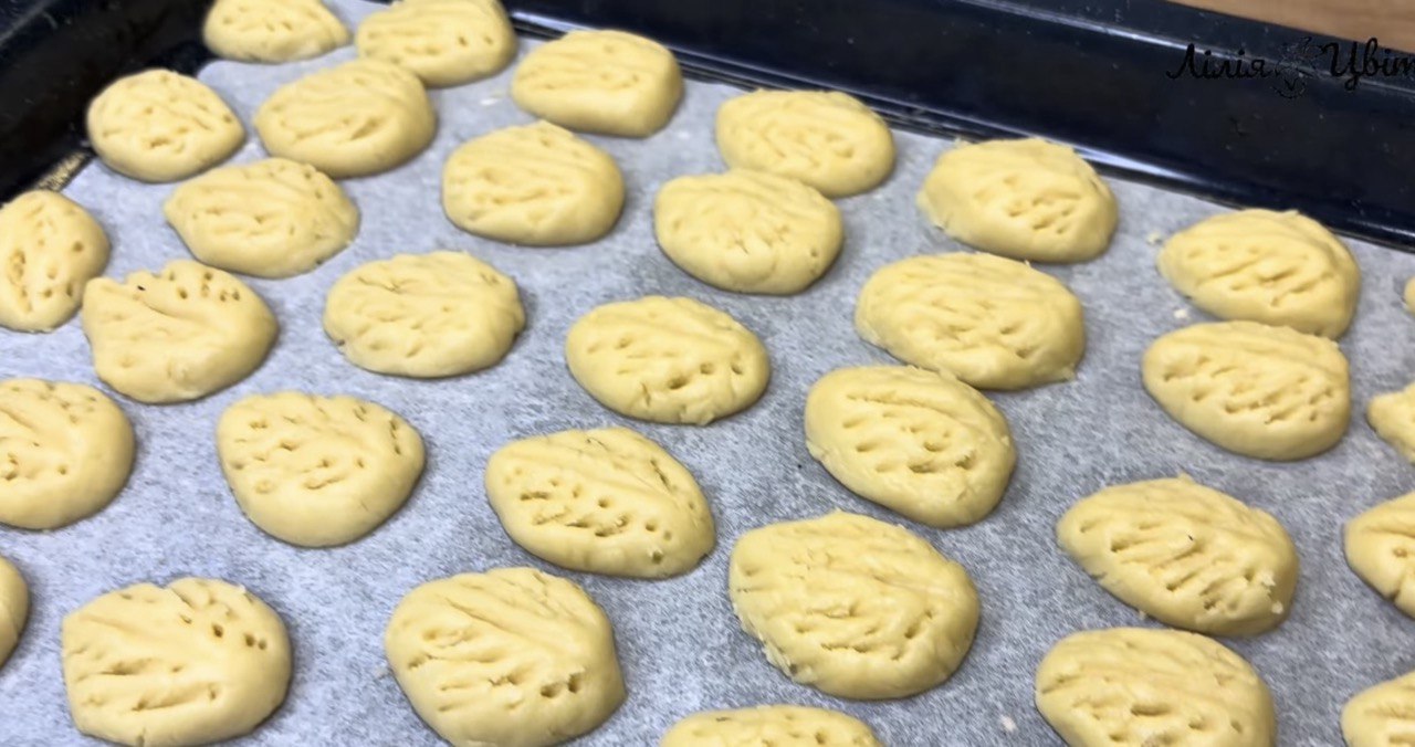 Горішки зі згущенкою без спеціальних форм: дуже легкий рецепт