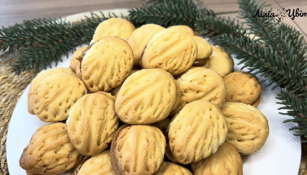 Горішки зі згущенкою без спеціальних форм: дуже легкий рецепт