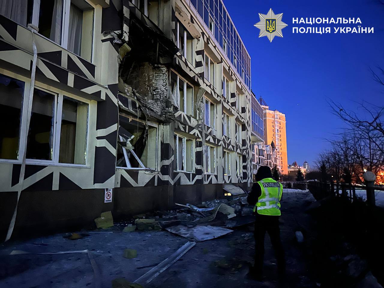 У Києві троє постраждалих та загиблий чоловік: у поліції розповіли про наслідки атаки РФ