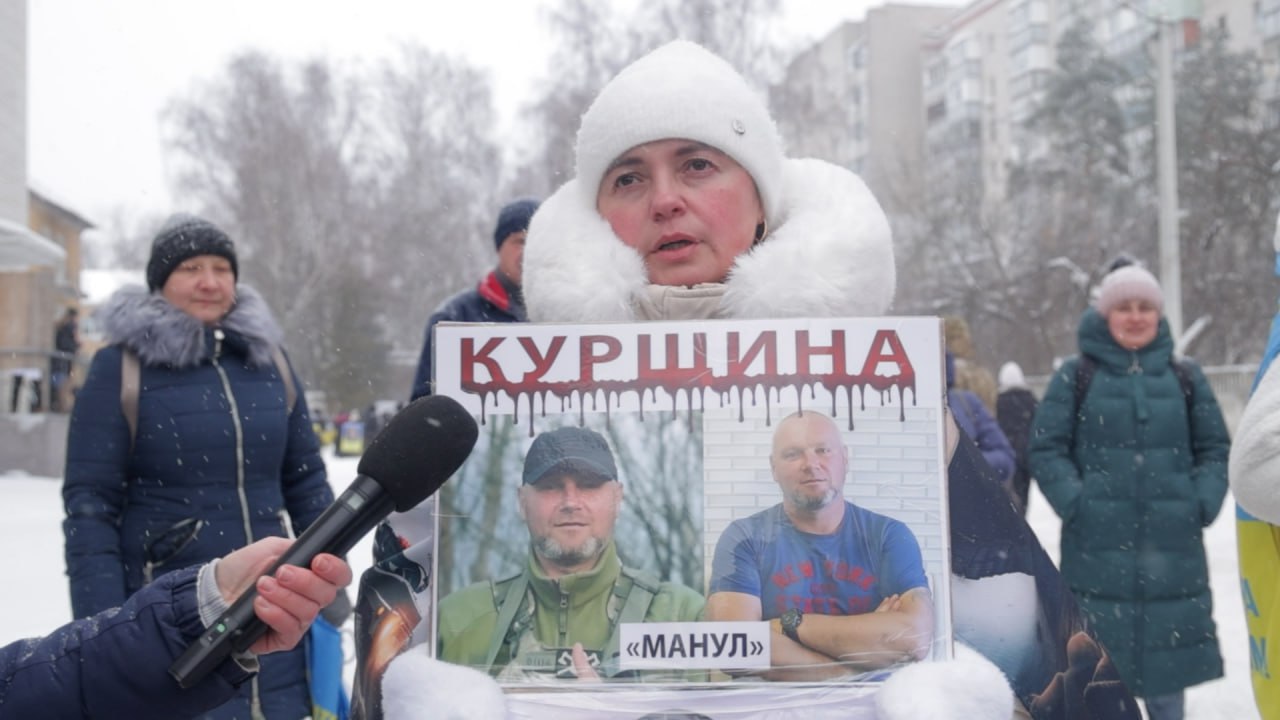 "Я видел, он живой": истории семей, которые ждут своих из плена на каждом обмене