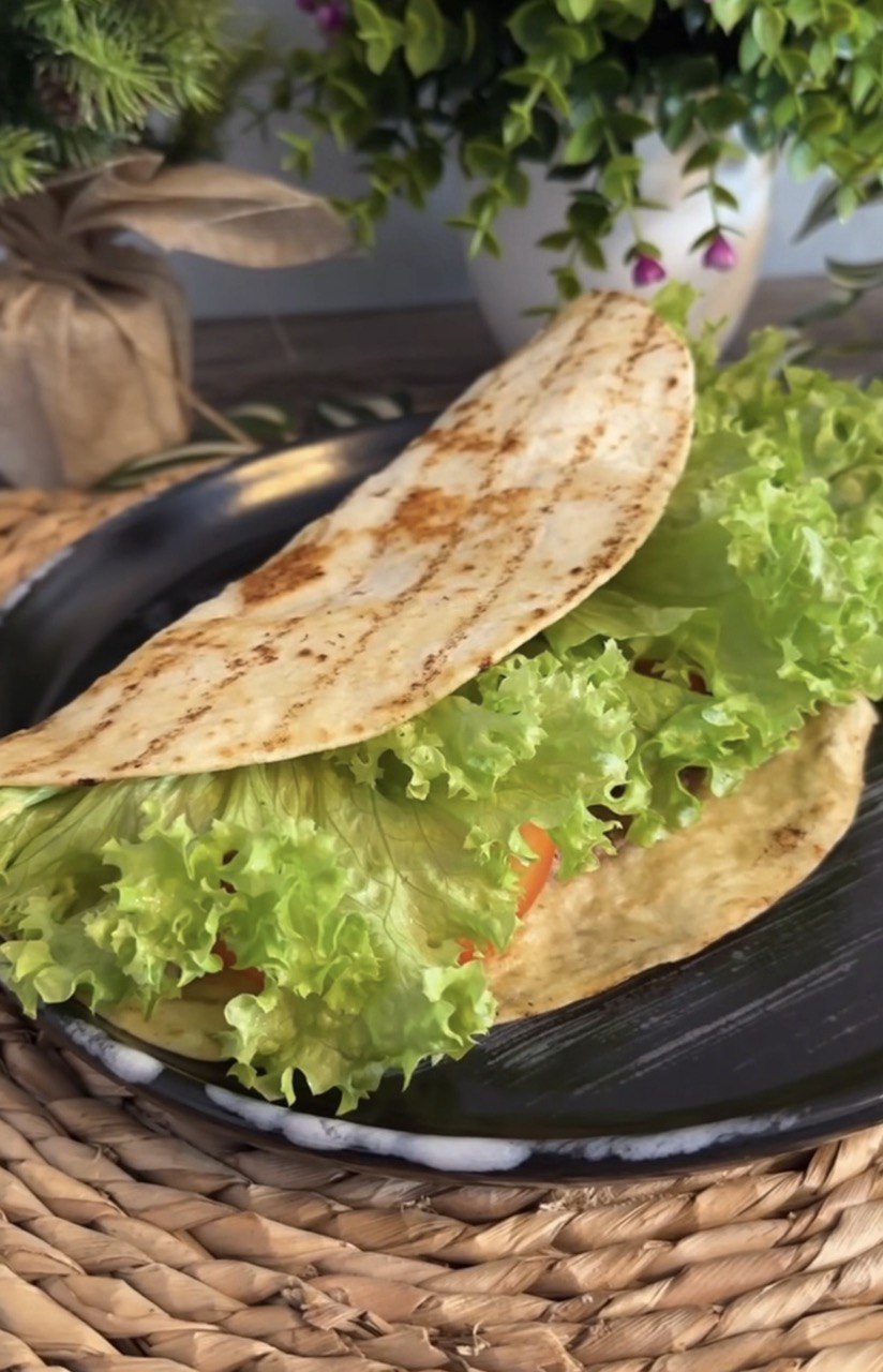 Ситна тортилья на сніданок за 8 хвилин: швидко і дуже смачно