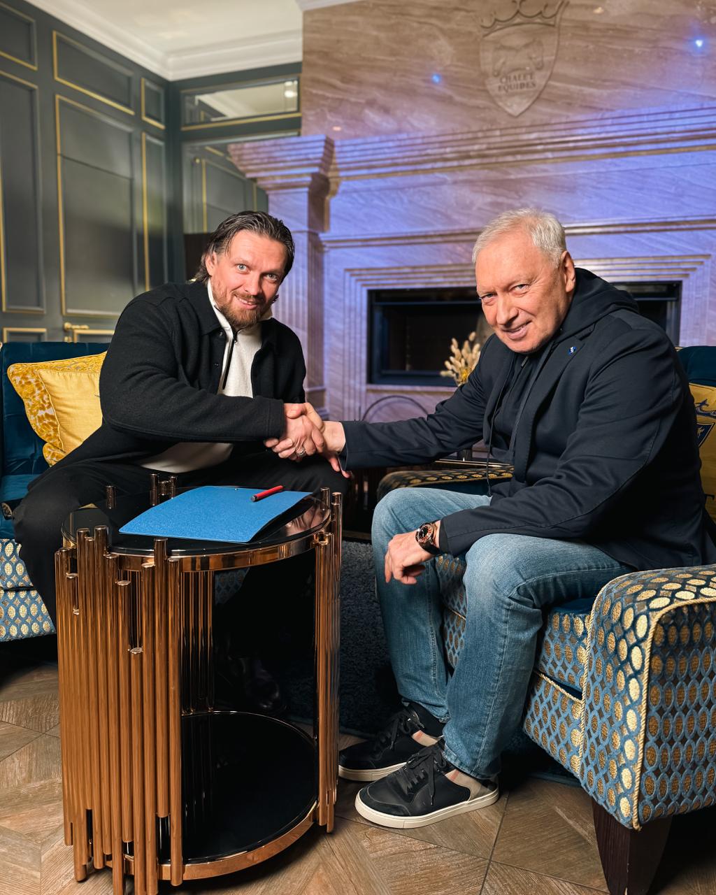 Официально. Усик получил особое назначение в клубе УПЛ и готовит громкую реформу