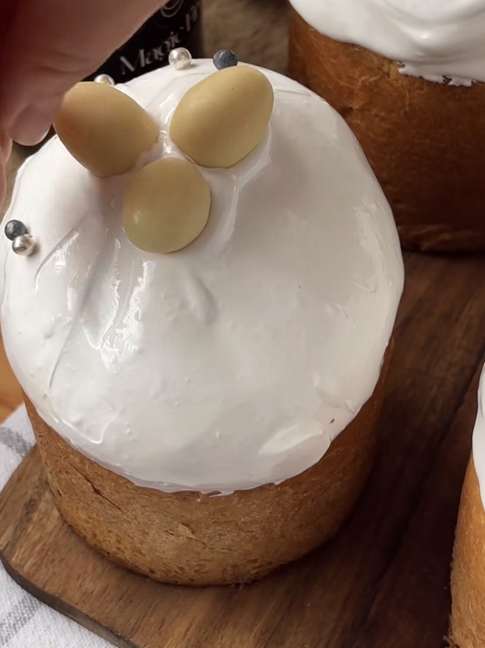 Ця глазур завжди виходить: паска блищить і не липне до рук