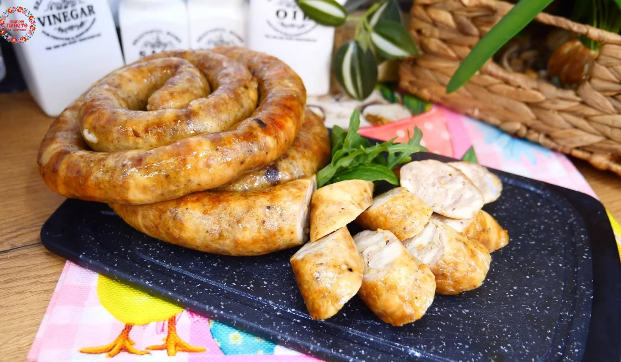 Заощадите вдвічі: бюджетний спосіб приготувати ковбасу на Великдень