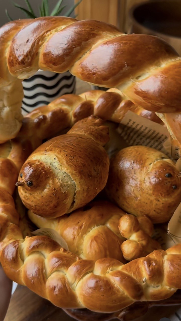 Стане зіркою святкового столу: великодній кошик з тіста, який здивує усіх