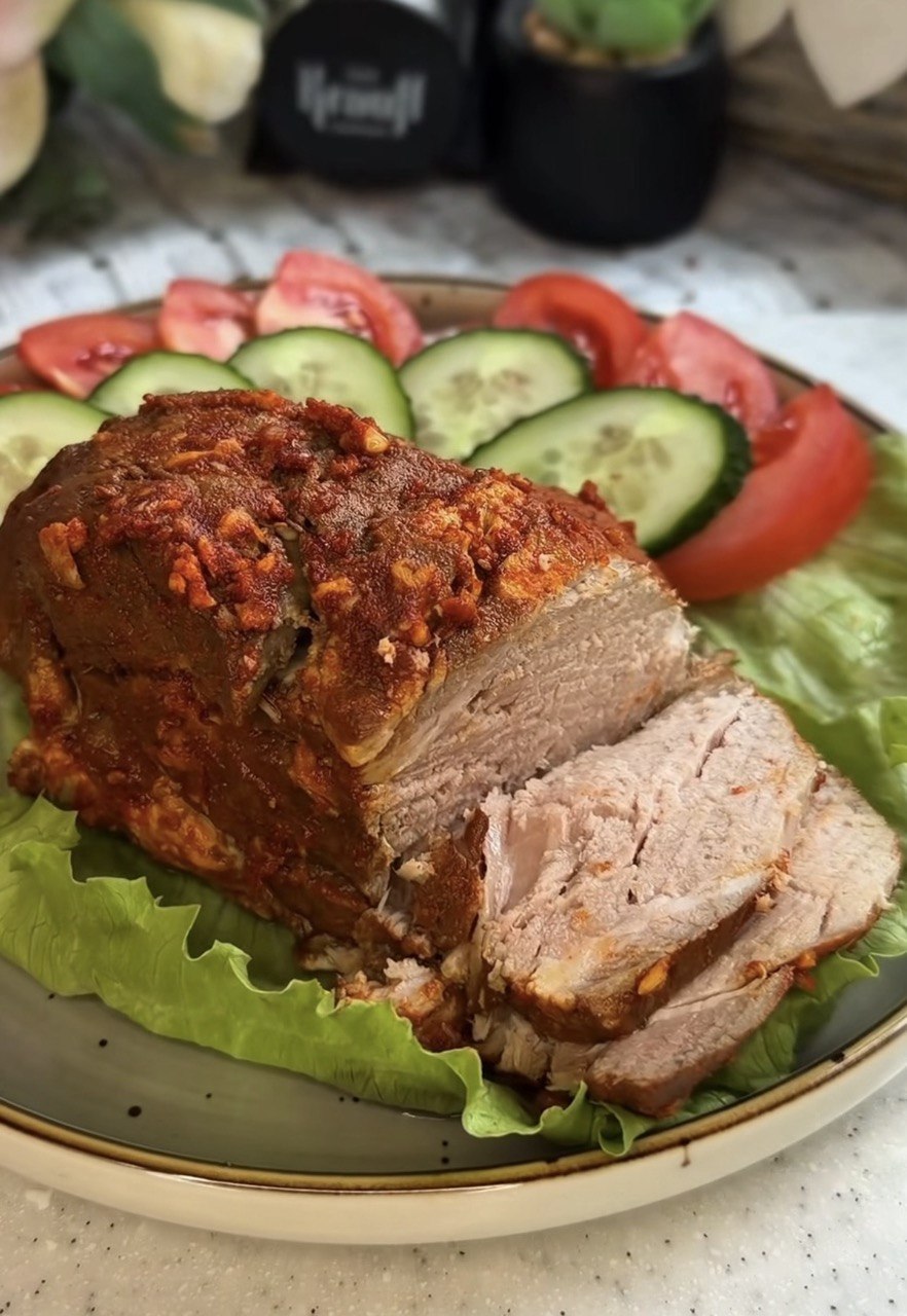 Смак, як у копченого: це м’ясо в цибулинні виходить, як справжня буженина