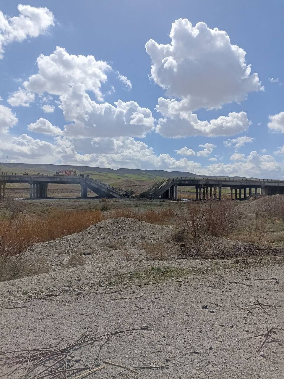 Наземная операция в Иране близко? США бьют по острову Харг, мостам и стягивают войска